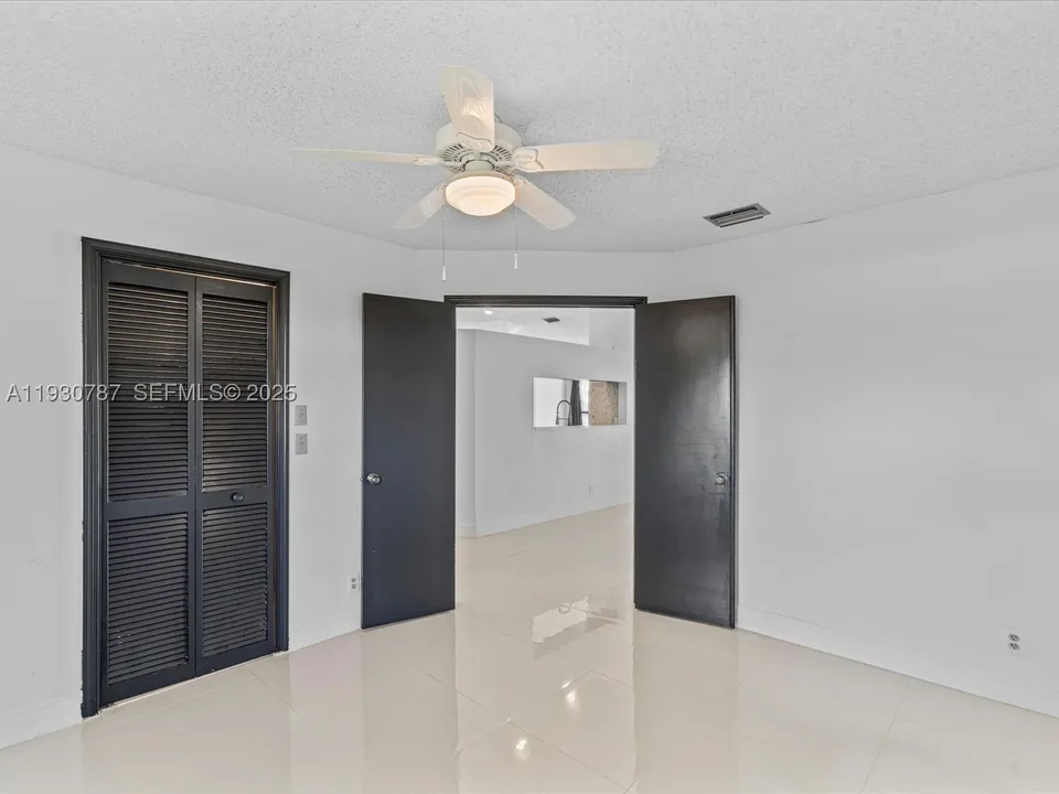 f5c6087342d8c2672022ea87429e46e9l-m1492687199rd-w960_h720 Coral Springs House