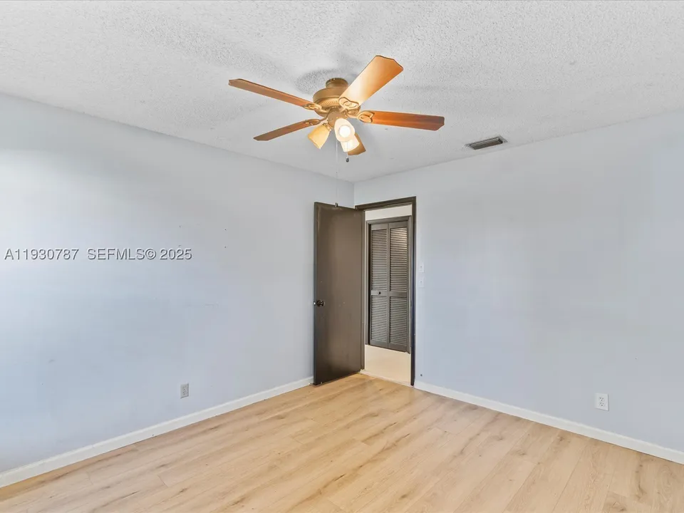 f5c6087342d8c2672022ea87429e46e9l-m198692454rd-w960_h720 Coral Springs House