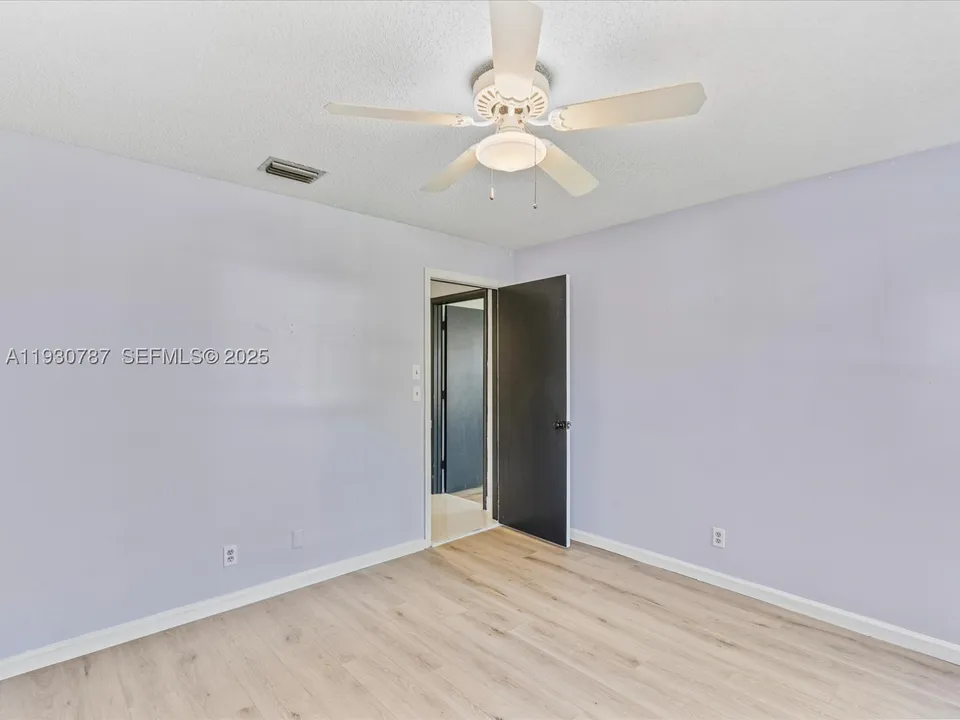 f5c6087342d8c2672022ea87429e46e9l-m3939224445rd-w960_h720 Coral Springs House